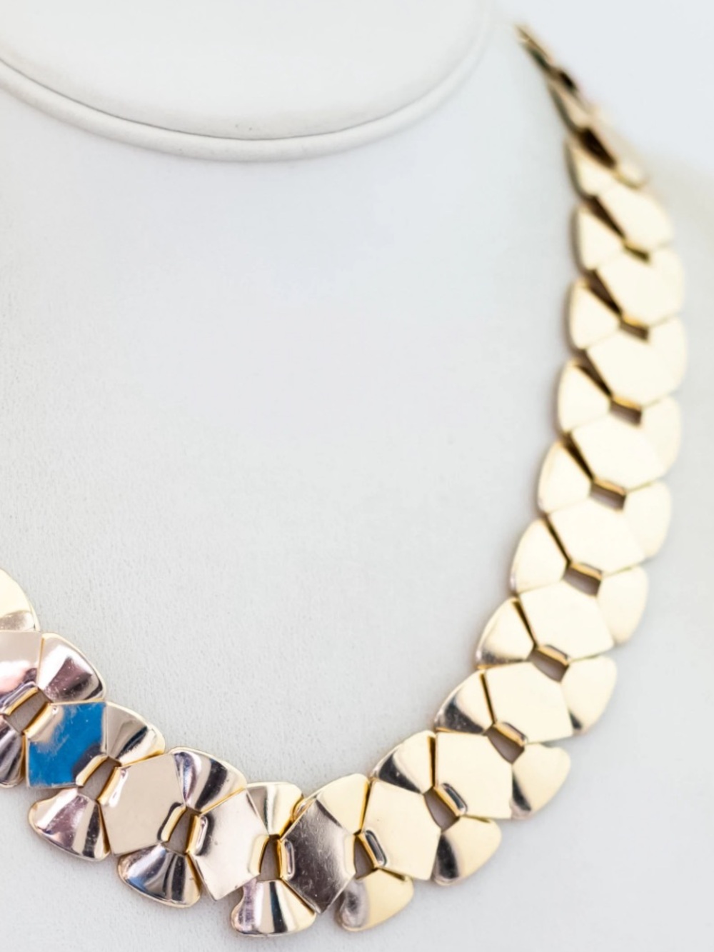 Polished Gold Link Collar Necklace